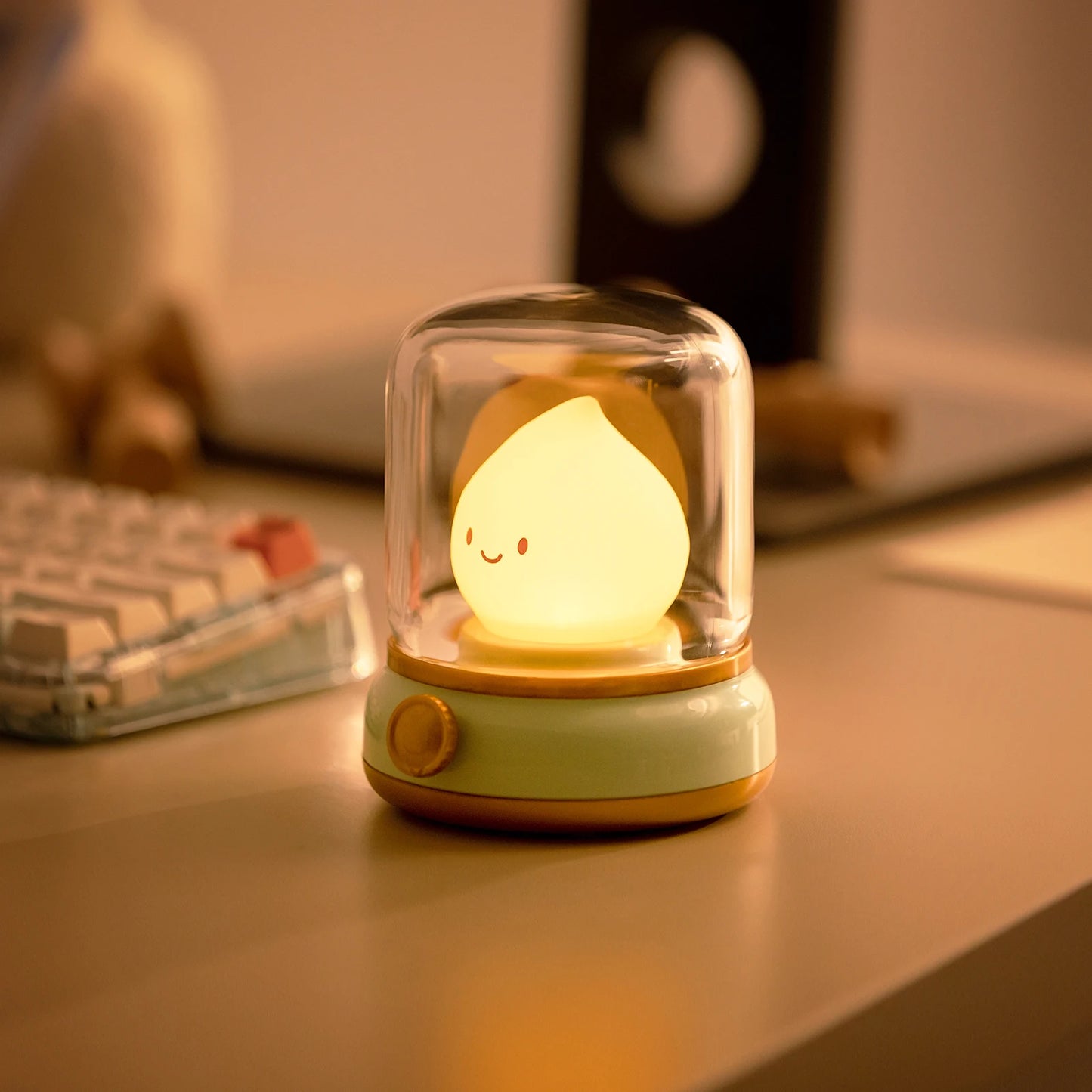 SleepyFlame White Noise Lamp